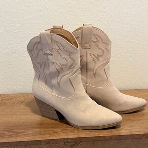 Women's Cream Western Ankle Boots